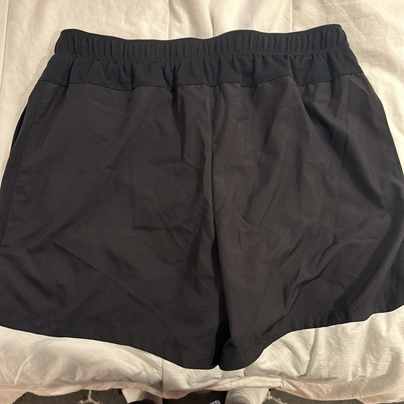 Men’s Dri-Fit Nike Running Shorts with liner - Picture 3 of 3